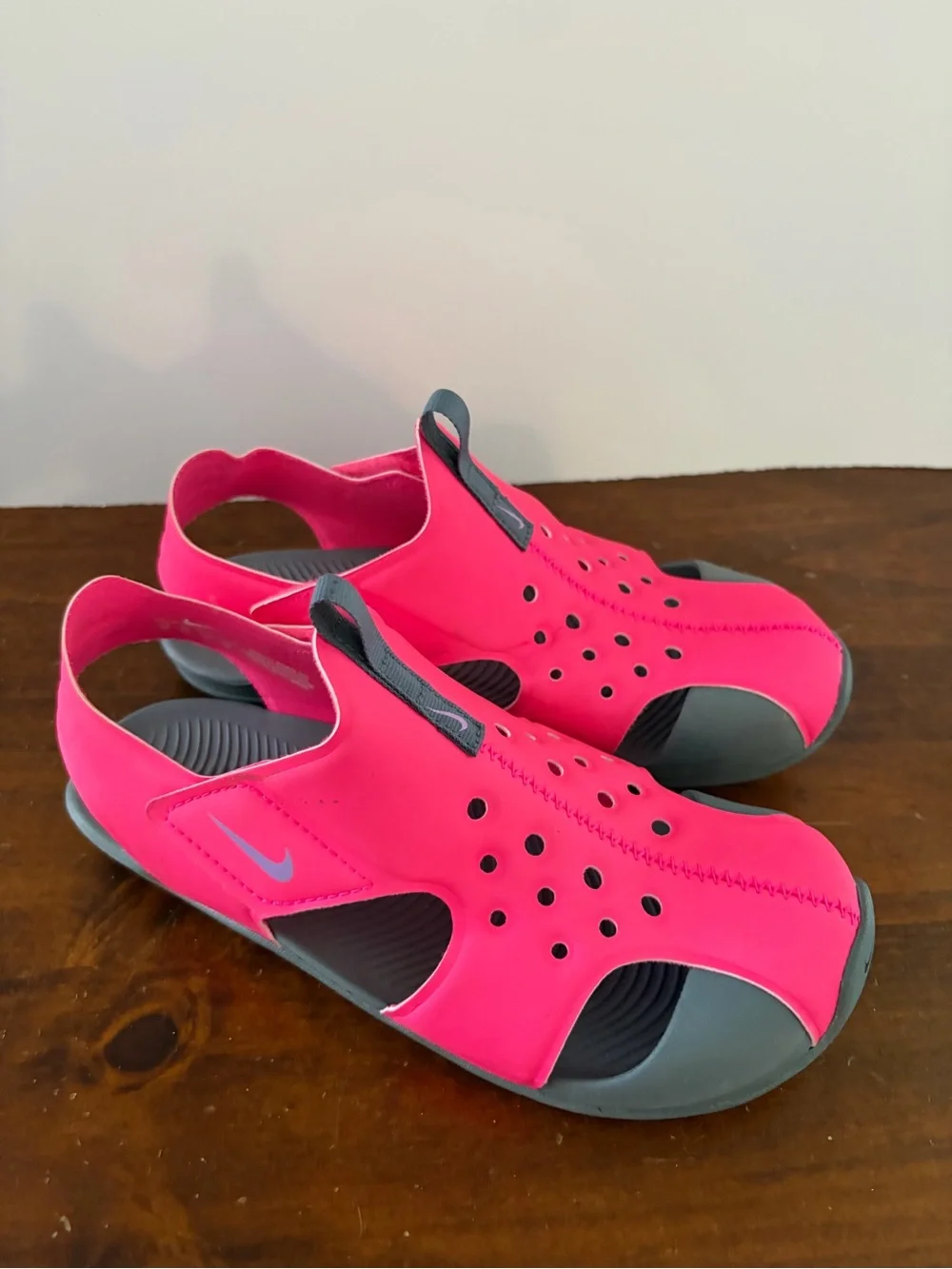Nike Sunray Protect Sandals Size 3Y Little Girl Sandals Neon Pink Water Shoes